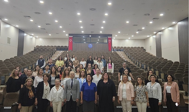 Akademik Panel: Yayın Sürecinde Başarı İçin İpuçları ve Stratejiler