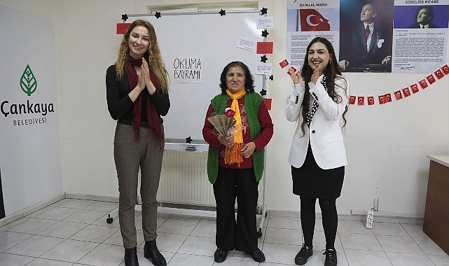 Çankaya Belediyesi Okuma Yazma Kursları ile Vatandaşlara Destek Olmaya Devam Ediyor