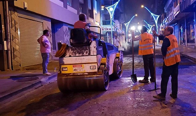 Alemdar Caddesinde gece yarısı asfaltlama
