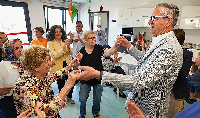 Alzheimer Hastaları Bu Merkezde Hayata Tutunuyor