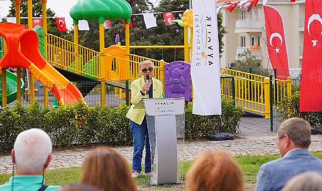 Ayvalık adliyesi karşısındaki parka, yargıtay onursal cumhuriyet başsavcısı Sabih Kanadoğlu’nun adı verildi