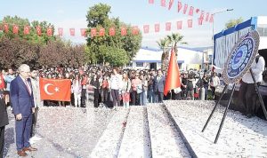 Ege Üniversitesinde “Cumhuriyetin 100 Yılı Anıtı” törenle açıldı
