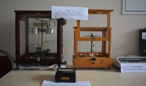 EÜ’de “Cumhuriyet Döneminde Temel Bilimlerde Kullanılan Tarihi Cihazlar” Sergisi