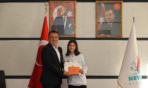 Nevşehir belediyesi: Başarılı sporcular ödüllendirildi