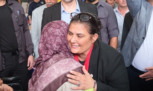 Aydın Büyükşehir Belediye Başkanı Özlem Çerçioğlu Sökeli vatandaşlarla buluştu.