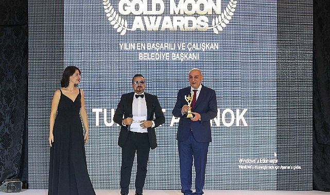 Başkan Altınok “yılın en başarılı ve en çalışkan belediye başkanı” ödülüne layık görüldü