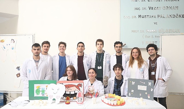 Deü’den down sendromlu gençlere ağız ve diş sağlığı eğitimi