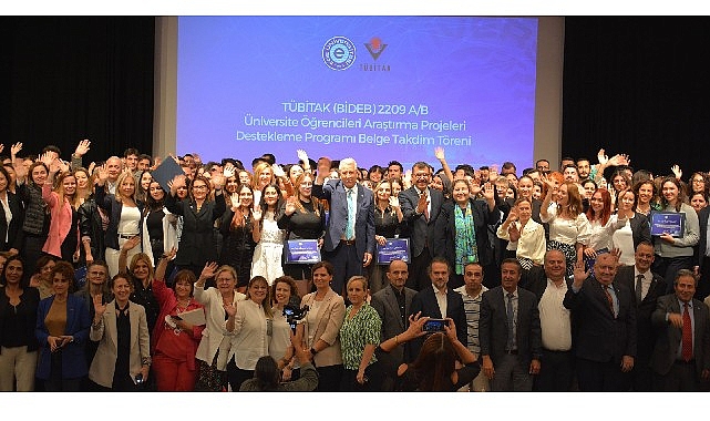 Egeli akademisyenlerden kadınların sağlık yolculuğunda sürekli bir rehber: EBEYE DANIŞ