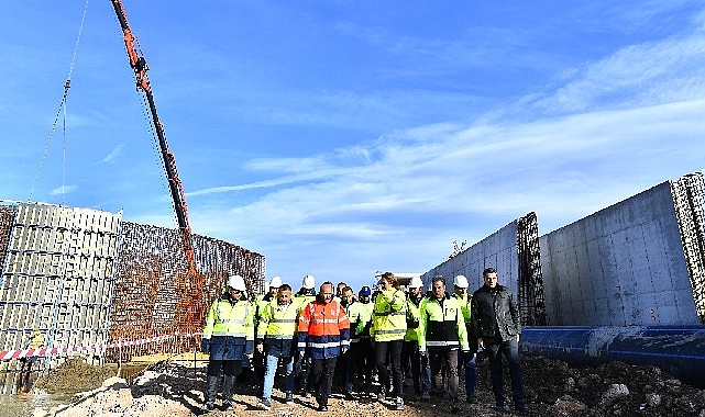 Başkan Soyer Çiğli İleri Biyolojik Atıksu Arıtma Tesisi’nin 4. Faz inşaatını inceledi