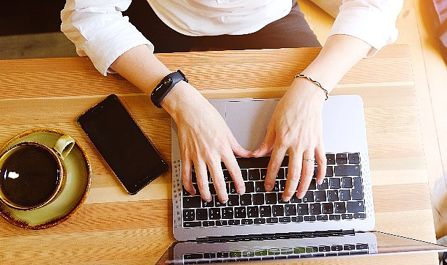 İçeriden gelen siber tehditlere dikkat: Çalışan kaynaklı kötü niyetli eylemler Türkiye’deki şirketlerin %29’unu etkiliyor