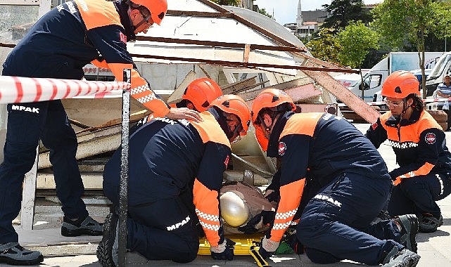 Mustafakemalpaşa’da hizmetin sınırı yok