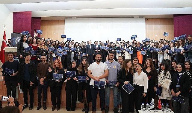 Öğrenciler Ege’nin bilim ikliminden en verimli şekilde faydalanıyor