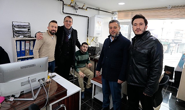 AK Parti Milletvekili Özgün ve Belediye Başkan Adayı Savran esnaf turunda