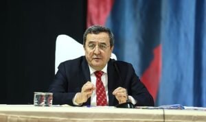 Başkan Batur’dan anlamlı veda