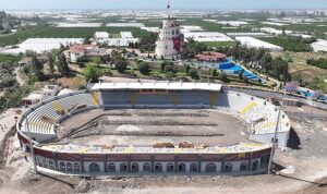 Antalya Büyükşehir Belediyesi’nin Yenilediği Kumluca Atatürk Stadyumu
