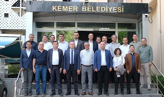 ASAT Genel Müdürü İbrahim Kurt, Kemer Belediye Başkanı Yusuf Topaloğlu’nu Ziyaret Etti