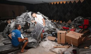 Belediye Başkanı Topaloğlu Sinema Salonu Projesini İnceledi