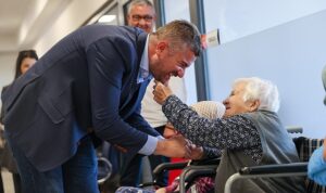 Buca Belediye Başkanı Görkem Duman Anneler Günü’nde Huzurevi Ziyareti Gerçekleştirdi