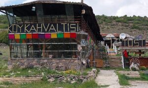 Bülent Arslan: Aşkla Başlayan Mobilya Üreticisi