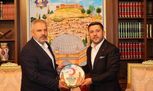 Civelek, Türk Kızılay Nevşehir Şubesini Ziyaret Etti