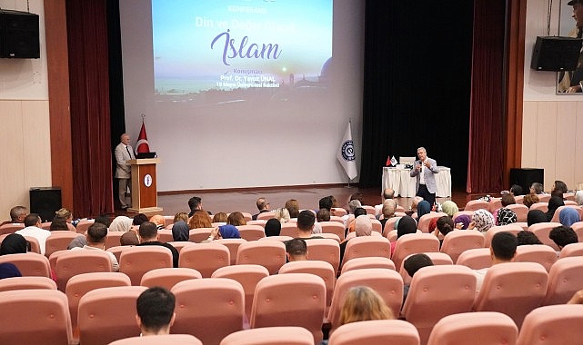 Ege Üniversitesi’nde İslam ve Değerler Konulu Konferans Gerçekleşti