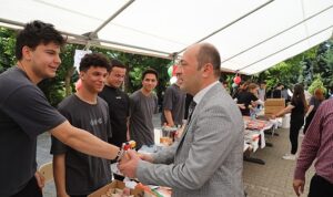 Geyve Belediye Başkanı Kermeste