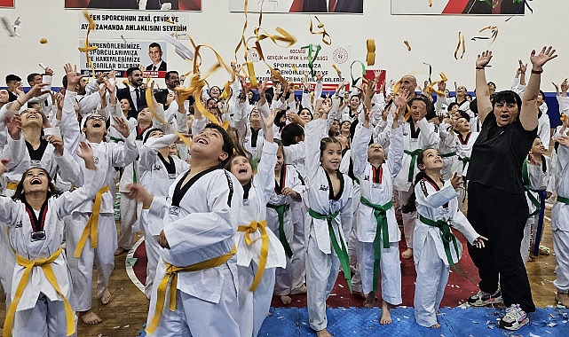 Gölcük Belediyesi Sporcularına Taekwondo Kuşak Töreninde Yeni Kemerleri Takdim Edildi
