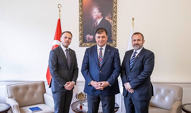 İzmir Büyükşehir Belediye Başkanı Dr. Cemil Tugay ile Bremeninvest Yetkilileri Arasındaki İş Birliği