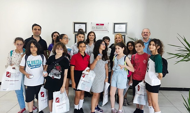 İzmir’de Bilim Sanat Merkezi Öğrencileri Kâtip Çelebi Üniversitesi’nde Eğitim Aldı
