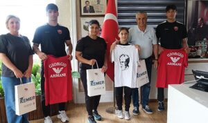 Judo Şampiyonalarında Başarı Elde Eden Milli Takım Sporcuları Kemer Belediye Başkanı ile Buluştu