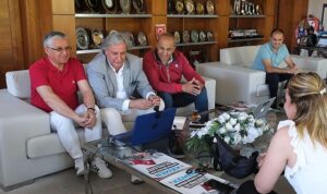 Kemer Belediye Başkanı Jet2 ile İngiltere Pazarında Atılım Yaptı