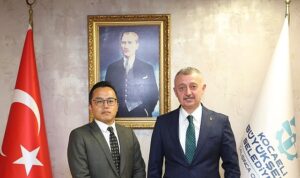 Kocaeli Büyükşehir Belediye Başkanı Tahir Büyükakın, Hindistan ve Kırgızistan Başkonsoloslarıyla Görüştü