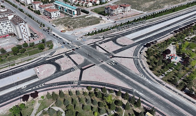 Konya Büyükşehir Belediyesi’nden İstanbul Yolu Fırat Caddesi Köprülü Kavşağı’na Yeni Katkı