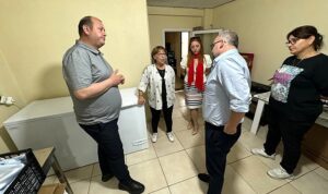 Menderes Belediye Başkanı İlkay Çiçek, Gümüldür Satsuma Mandalinasından Üretilen Ürünleri Tanıttı