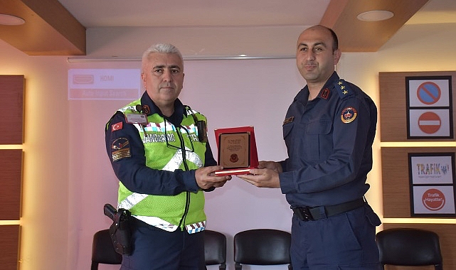 Mimar Mithat-Büyükdalgıç İlkokulu’nda Trafik ve İlkyardım Haftası Etkinliği