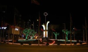 Ödemiş Peyzaj Projesi Kapsamında Kavşaklara Yenileme ve Aydınlatma Çalışmaları Devam Ediyor