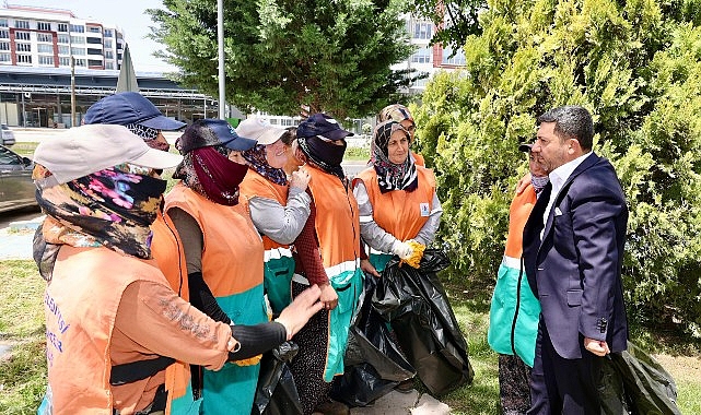 Servis Şoförleriyle Piknik Yapan Arı ve Hayırlı Olsun Ziyareti