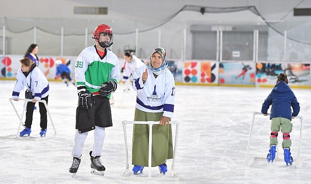 Üç Nesil Buz Pistinde