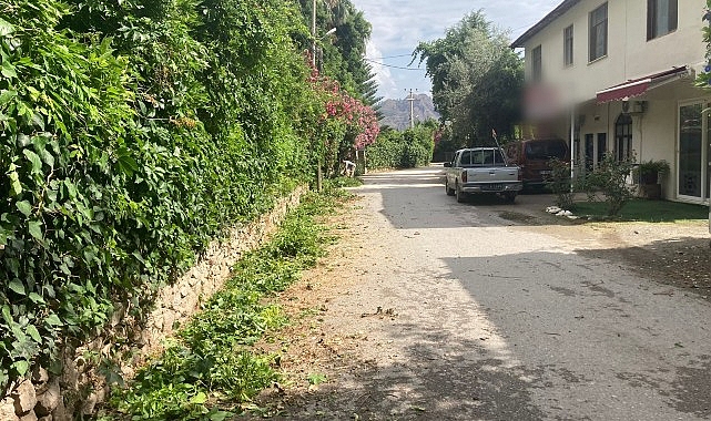 Ulupınar Mahallesi’nde Çalı ve Ağaçların Budama İşlemi Gerçekleştirildi