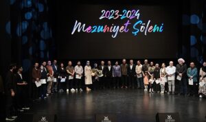 Zeytinburnu Kültür Sanat Merkezi’nde 15. Dönem Mezuniyet Şöleni