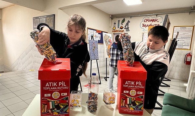 Büyükşehir, atık pillerin çevreye verdiği zararı gençlere anlattı;  Atık pillerinizi çöpe atmayın