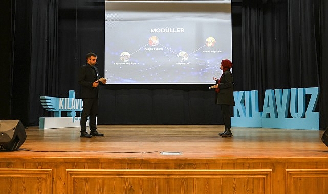 Büyükşehir Belediyesi Genel Sekreteri Dr. Hayri Baraçlı gençlerle buluştu:  Gençlik ‘Sosyal İnovasyon’ ile geleceği şekillendirecek