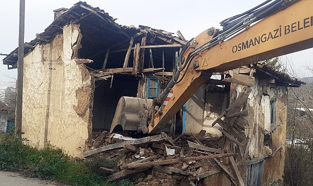 Metruk bina yıkımları hız kazandı