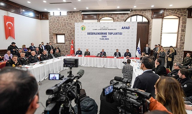 Tugay: İzmir’de riskli yapıların tespiti ve yenilenmesi için üzerimize düşeni yapacağız