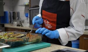 Beyaz Kalpler gönüllere dokundu