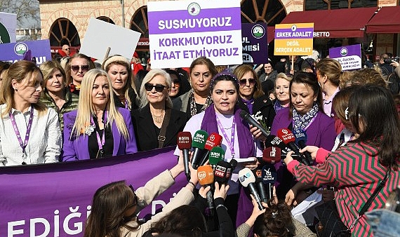 Bursalı kadınlardan 8 Mart yürüyüşü