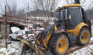 Büyükşehir Belediyesi’nden Alanya’da kar temizleme çalışması
