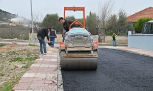 Büyükşehir, Turgut Özal Mahallesi’nin Yollarını Yeniliyor
