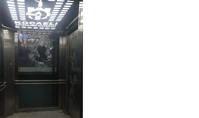 Büyükşehir’in zarar gören asansörü 10 gün boyunca hizmet veremeyecek