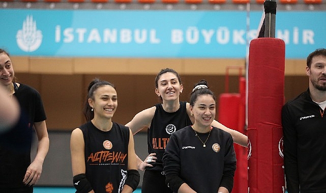 Eczacıbaşı Dynavit, Kuzeyboru karşılaşmasında ev sahibi